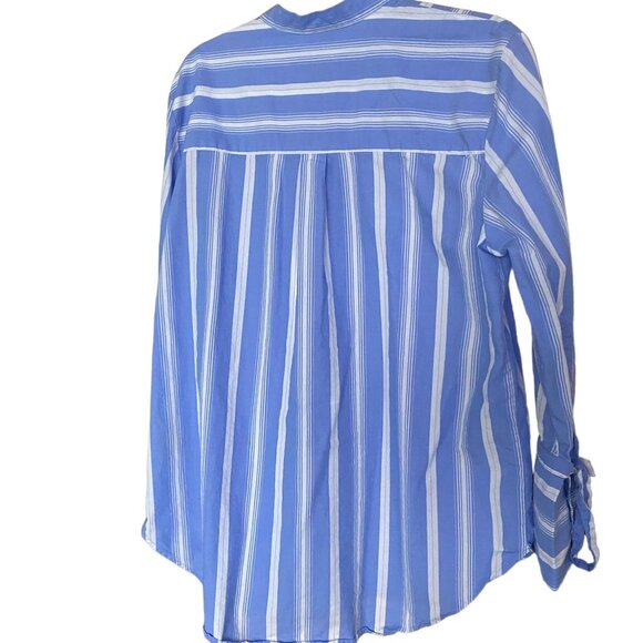 Who What Wear Blue & White Striped Button Up Shirt Size M - Picture 3 of 7